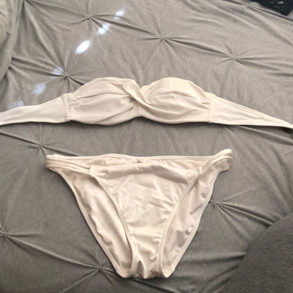 Victoria’s Secret swim